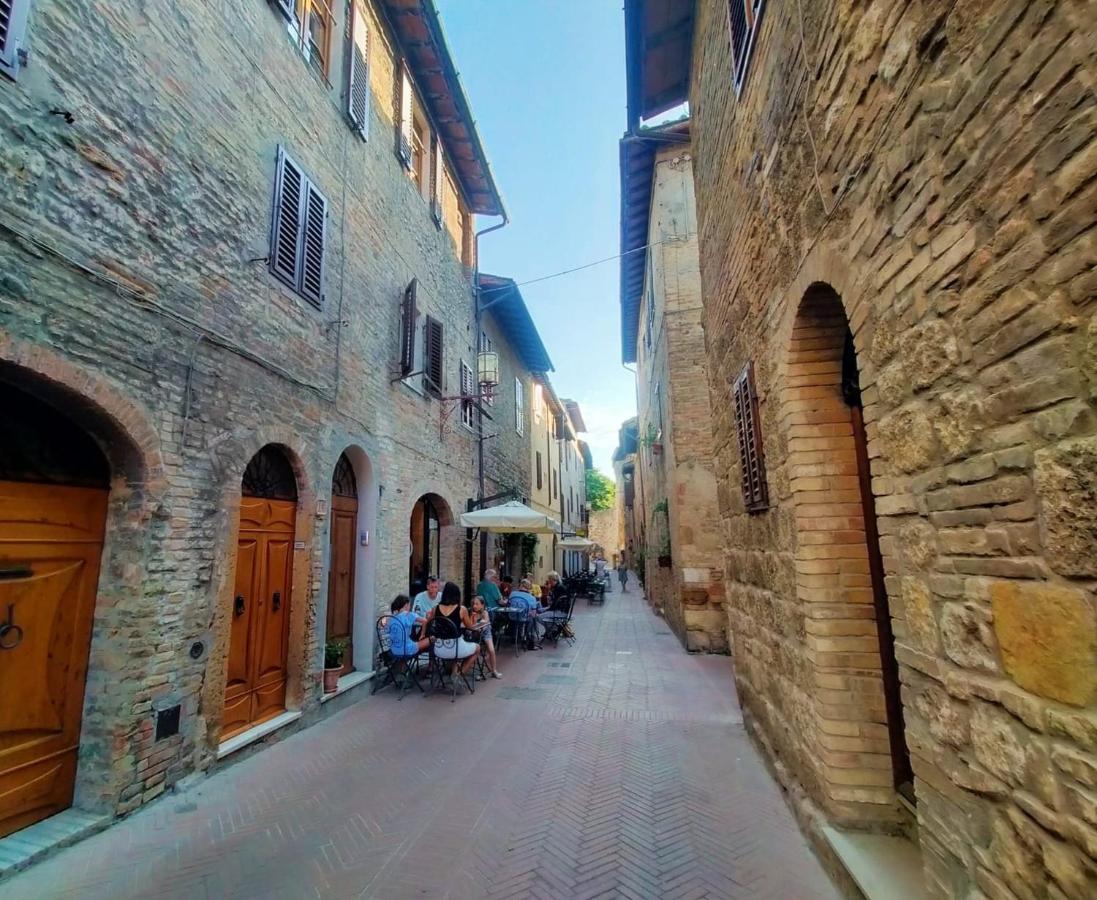 Casa Ardesia Apartment San Gimignano Bagian luar foto